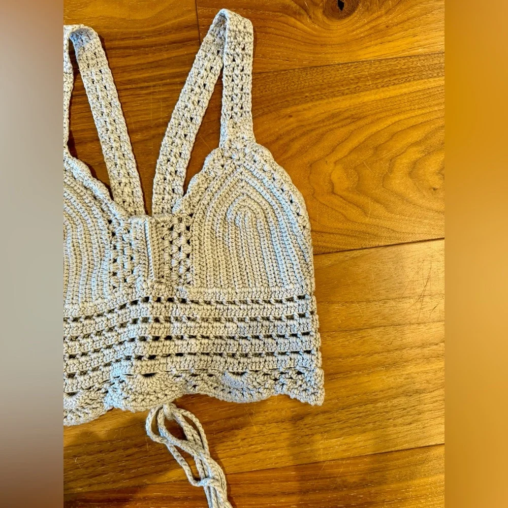 Hand knitted macrame halter top - Picture 4 of 4